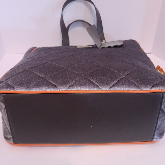 Disney Loungefly Nightmare Before Christmas Jack & Sally Tote Bag - Picture 8 of 11